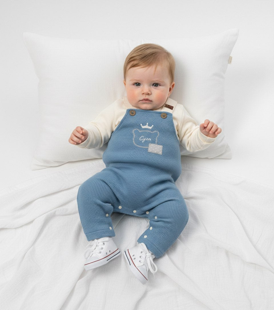 Salopette bébé en maille douce avec body – Confort & élégance
